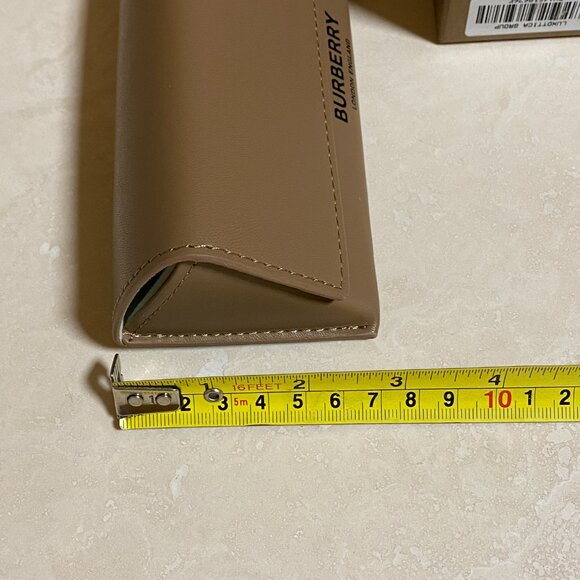 Brand new Burberry Glasses Case, Box, Cleaning Cloth and Booklet - Picture 6 of 10